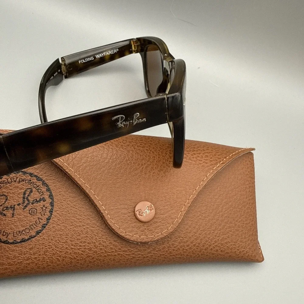 Ray-Ban Wayfarer Folding Classic Tortoise Frame w/ Ray-Ban Travel Case -Vintage